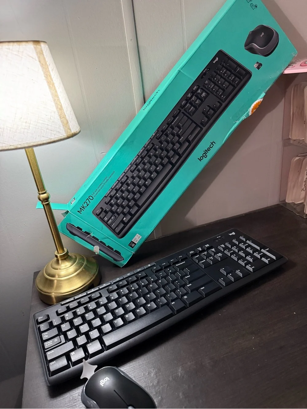 Logitech Black Wireless Keyboard and Mouse Combo(damage box)